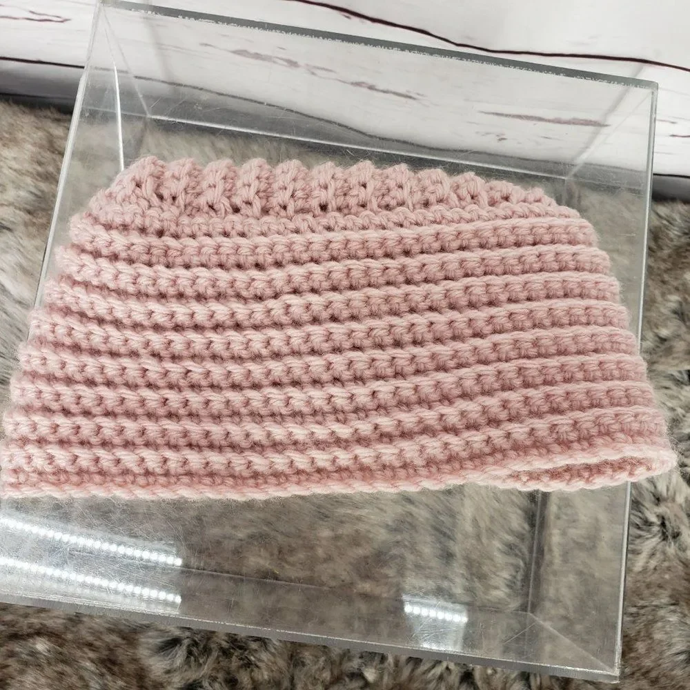 Crochet baby‎ hat size 0-3 months